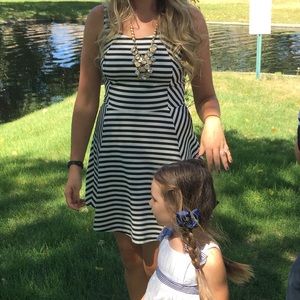 Express L Striped Black and White